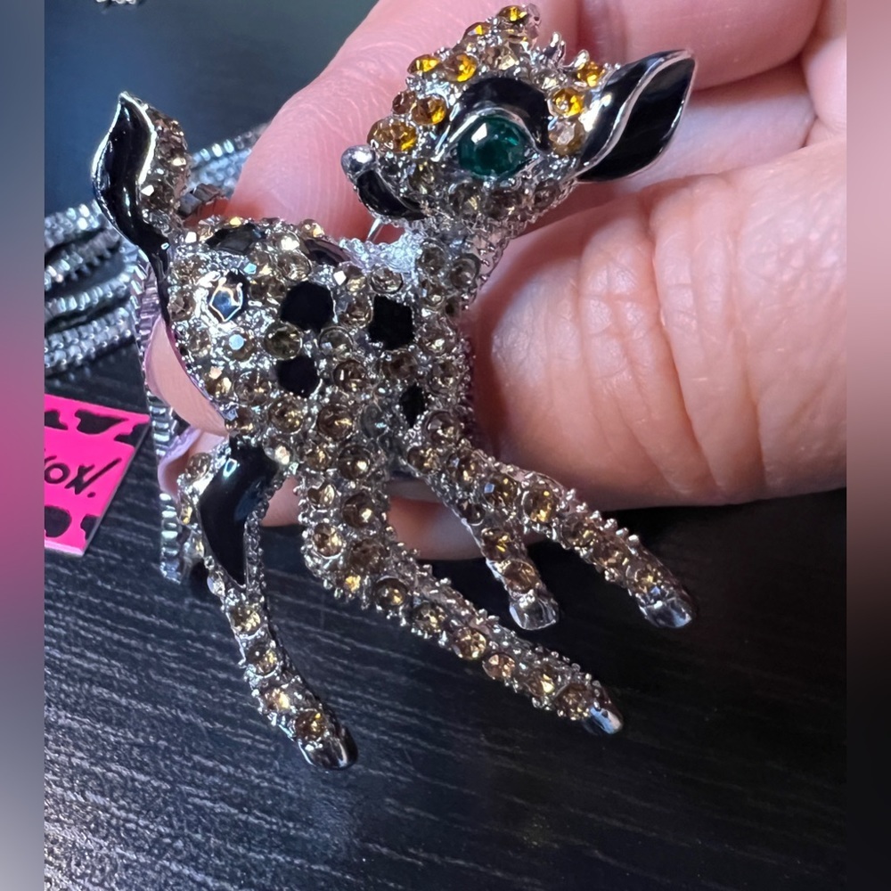 💎 NWT! Rhinestone Deer Necklace and Brooch